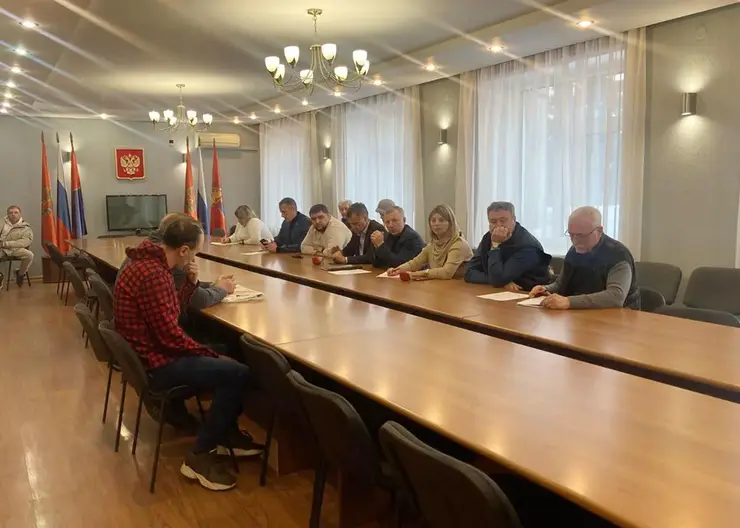 Жители Николаевки получили результаты оценки своей недвижимости на встрече по КРТ