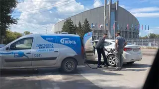 В центре Красноярска поймали незаконную АЗС на колёсах