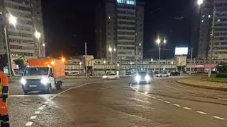 В Красноярске на кольце Предмостной площади нанесли дорожную разметку