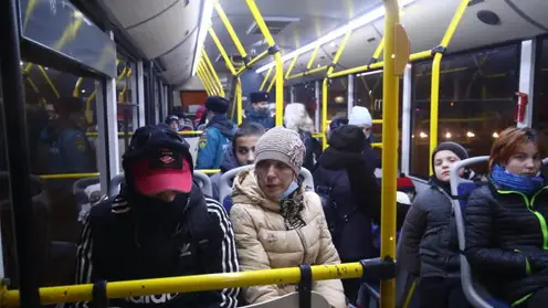 В Новосибирске женщина в автобусе родила ребёнка