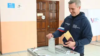 Депутаты краевого парламента от ЕР голосуют в своих округах и следят за ходом выборов