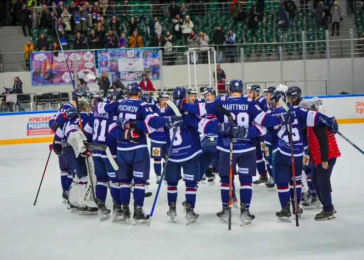 Хоккеисты «Сокола» в Красноярске проиграли «Динамо-Алтай»